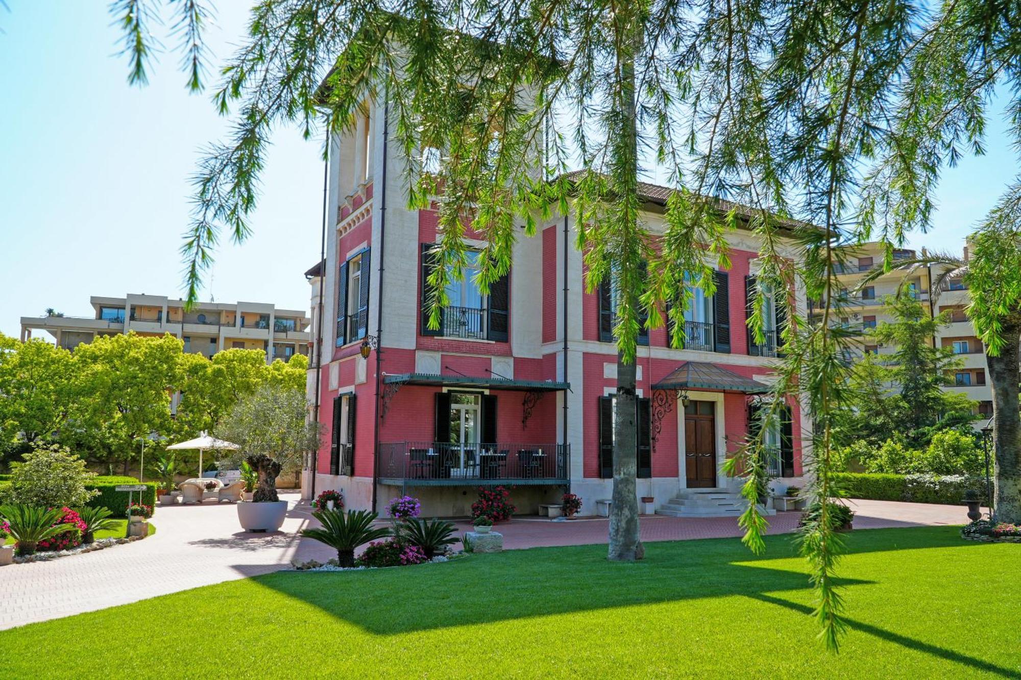 Villa Pallotta Luxury B&B Cerignola Eksteriør bilde