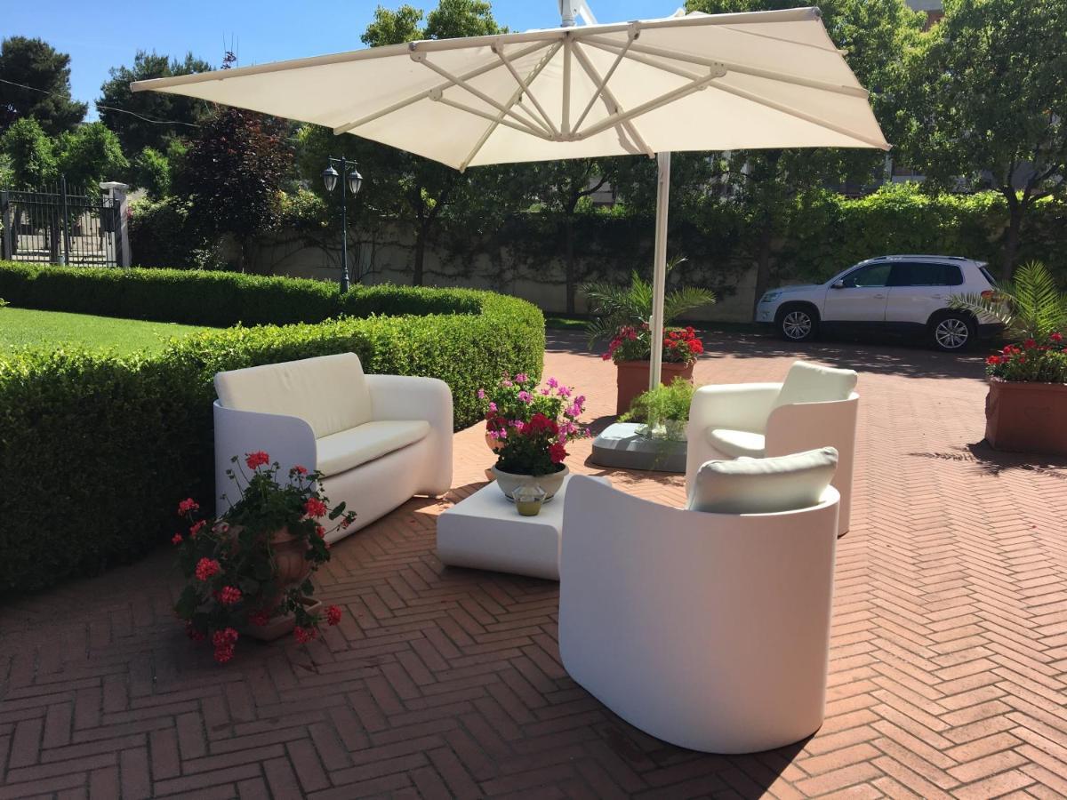 Villa Pallotta Luxury B&B Cerignola Eksteriør bilde